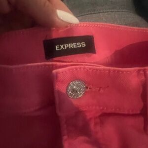 Express bright pink mom jeans. 8S Stretchy and brand new! Never worn!